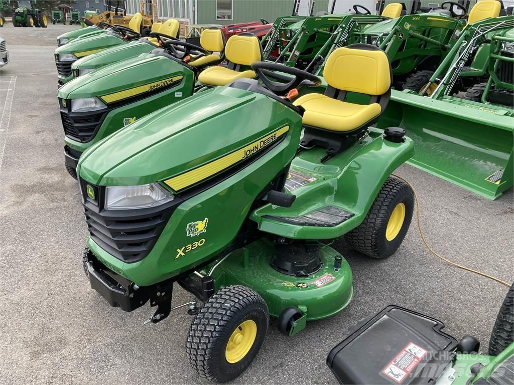John Deere X330 Коммунальные тракторы