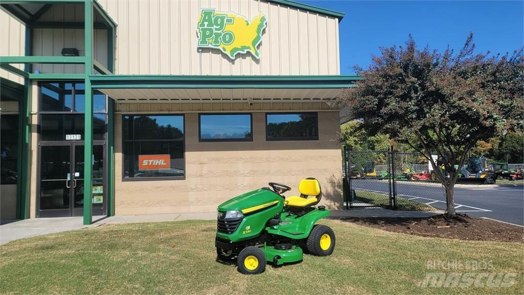 John Deere x330 Коммунальные тракторы