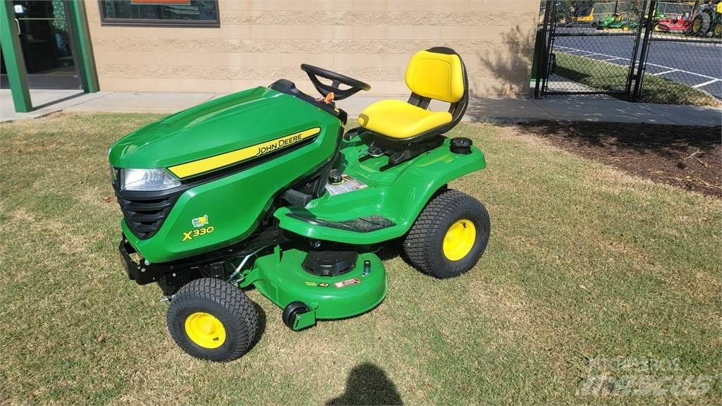 John Deere x330 Коммунальные тракторы