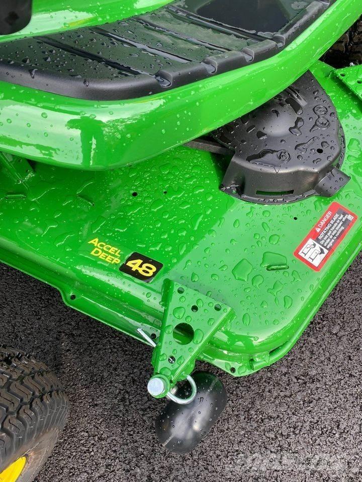 John Deere X330 Коммунальные тракторы