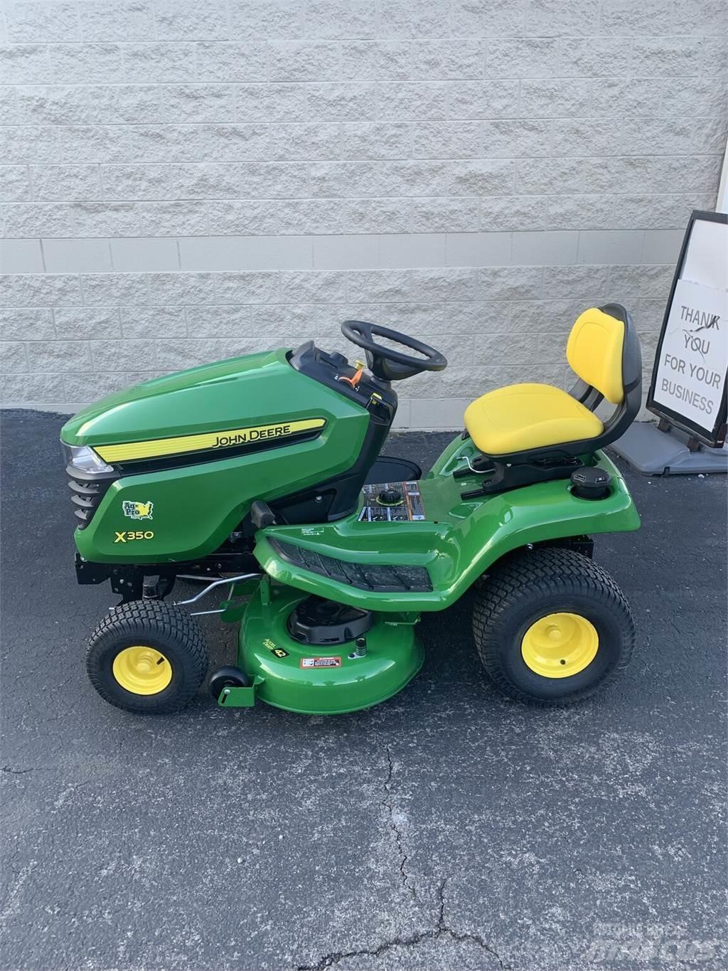 John Deere X350 Коммунальные тракторы