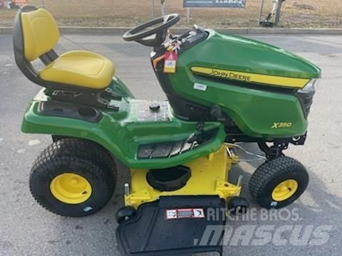 John Deere X350 Коммунальные тракторы