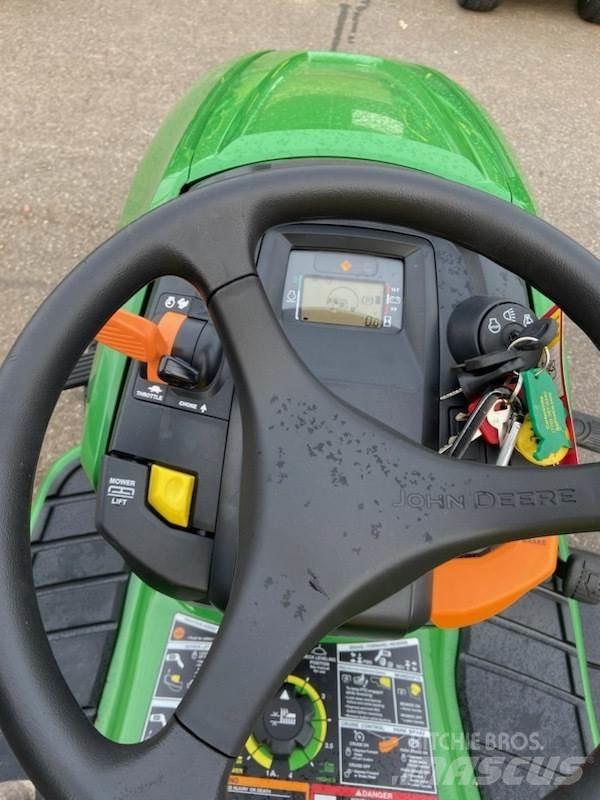 John Deere X350 Коммунальные тракторы