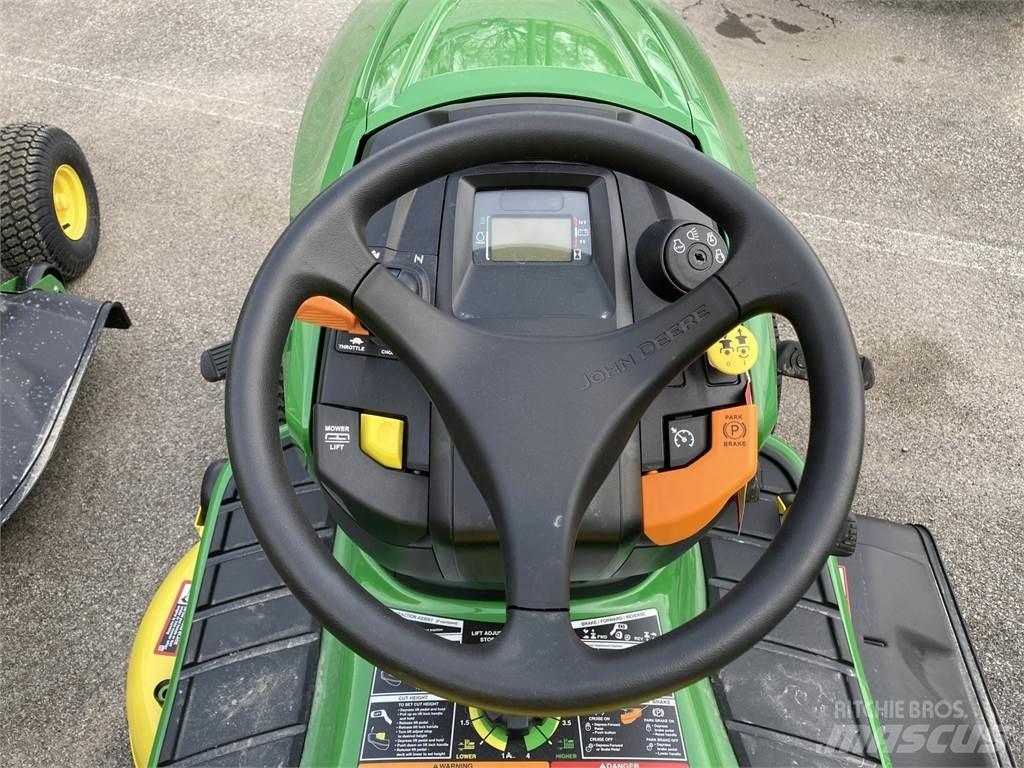 John Deere X350 Коммунальные тракторы