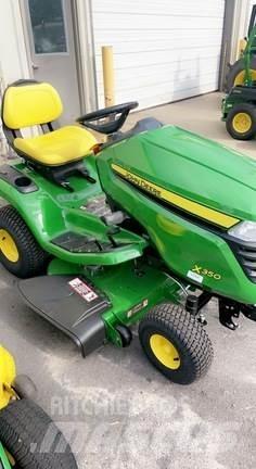 John Deere X350 Самоходные газонокосилки