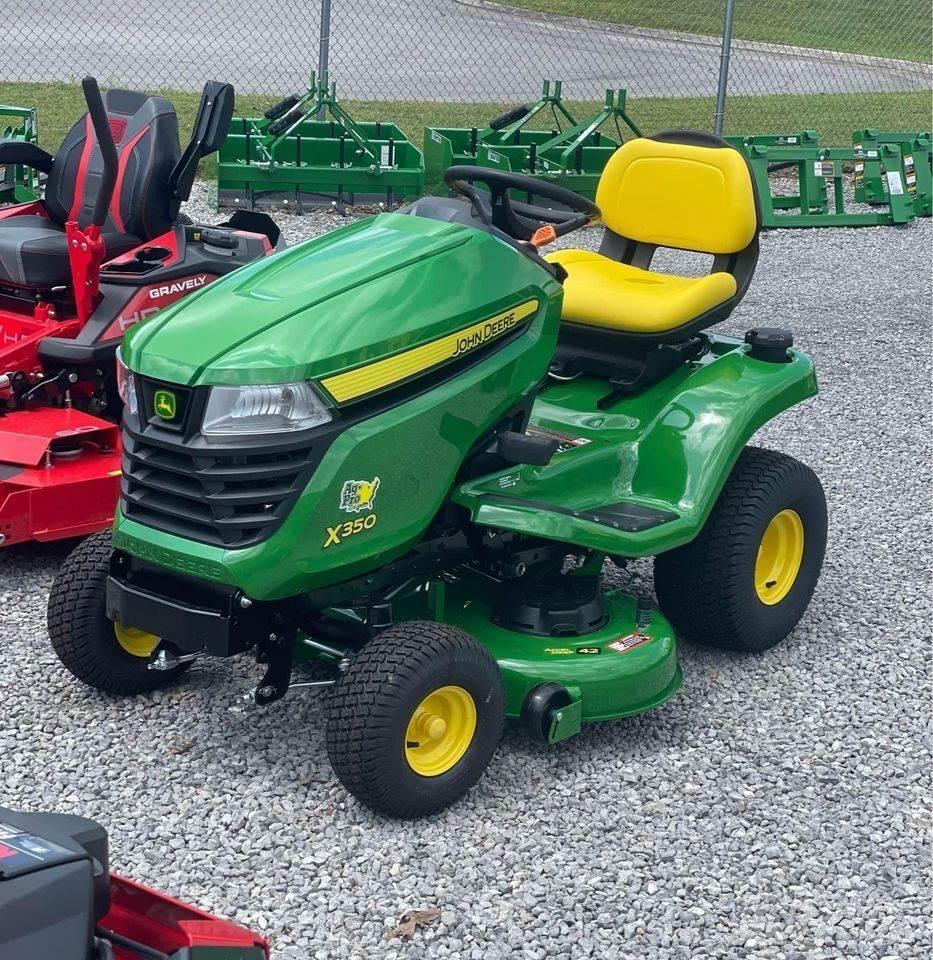 John Deere X350 Коммунальные тракторы