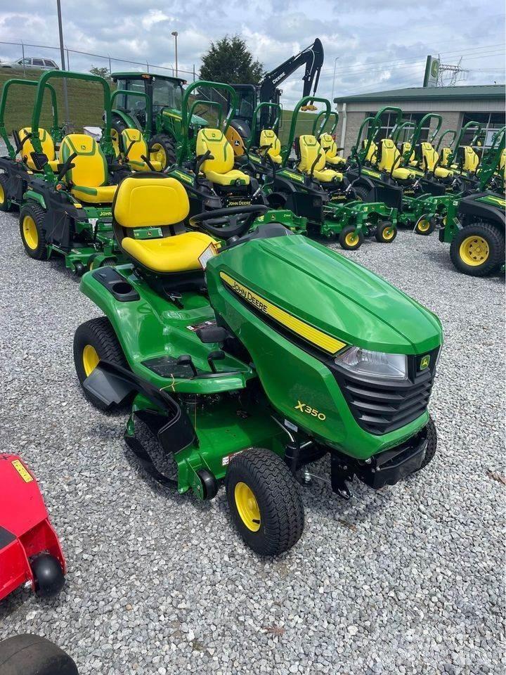 John Deere X350 Коммунальные тракторы