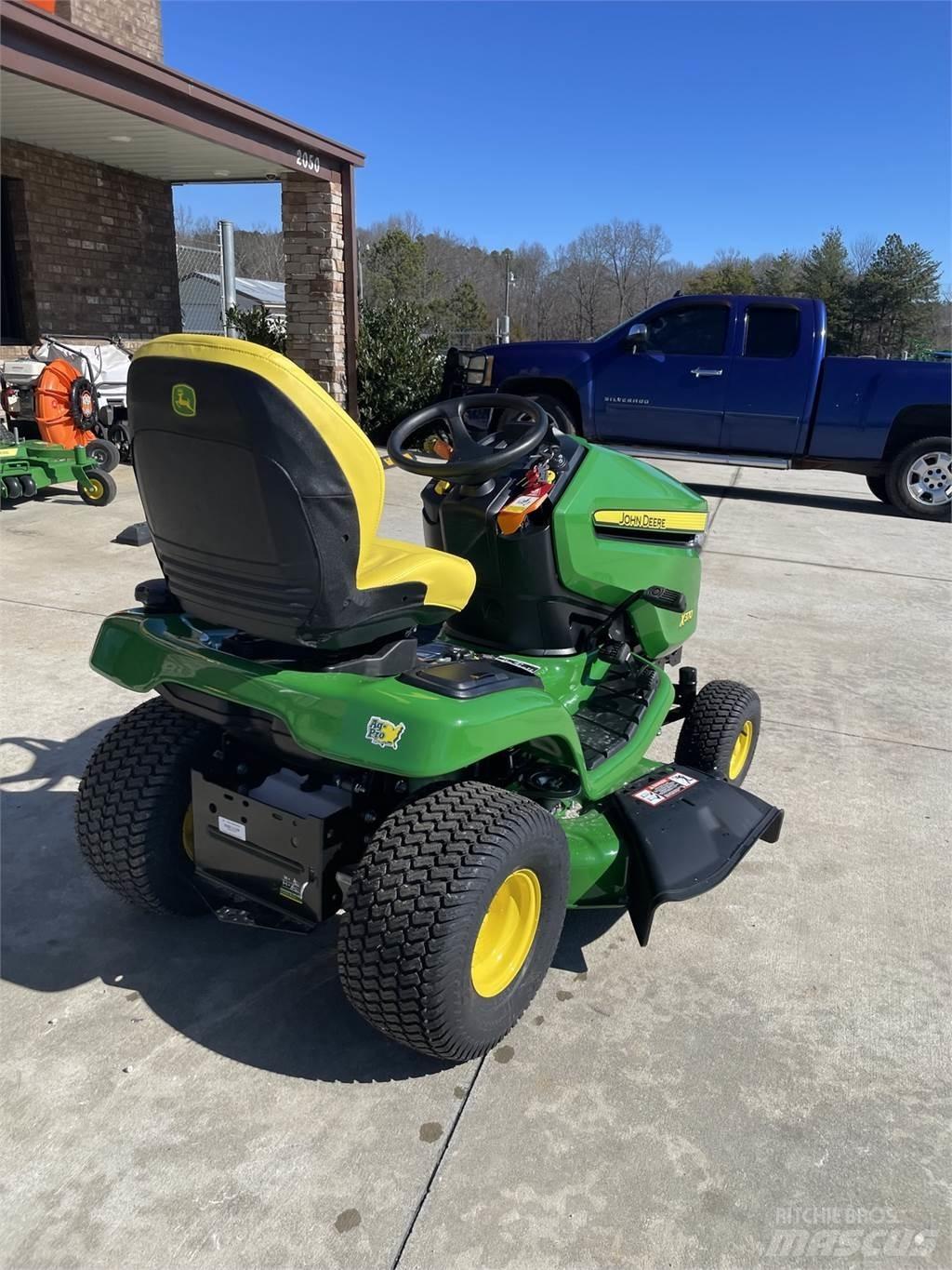 John Deere X370 Коммунальные тракторы
