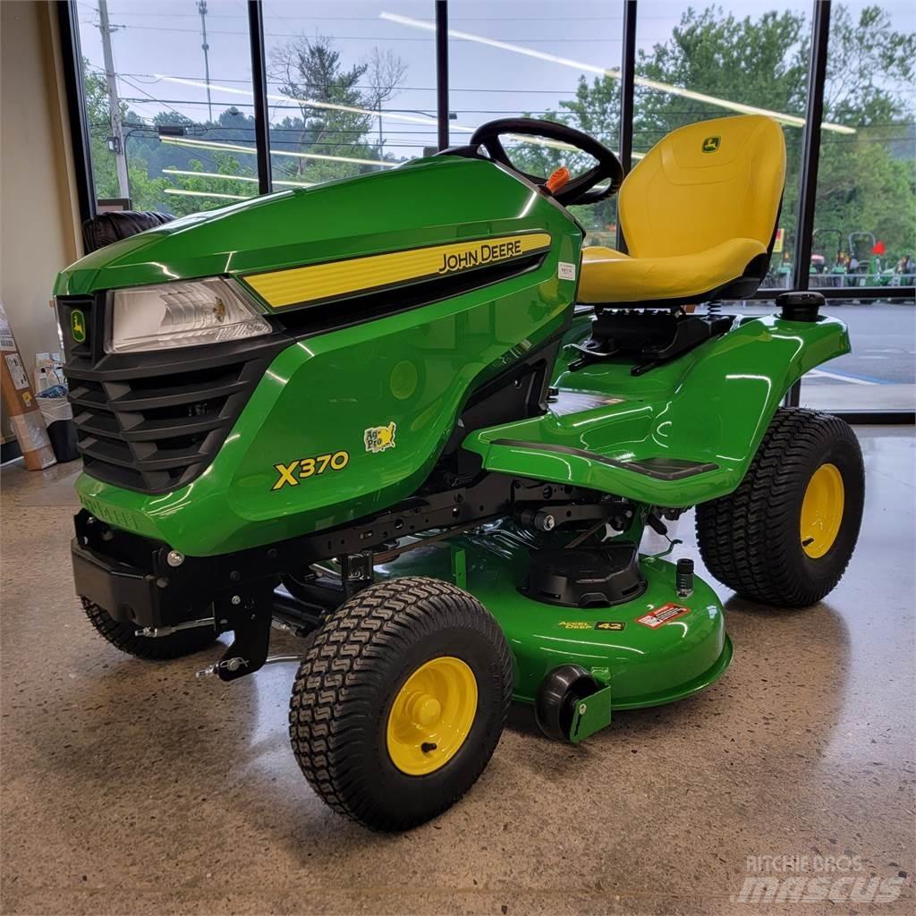 John Deere X370 Коммунальные тракторы