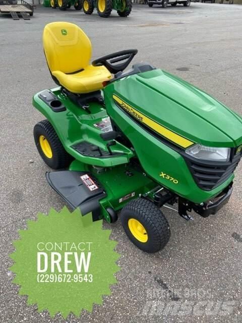 John Deere X370 Коммунальные тракторы