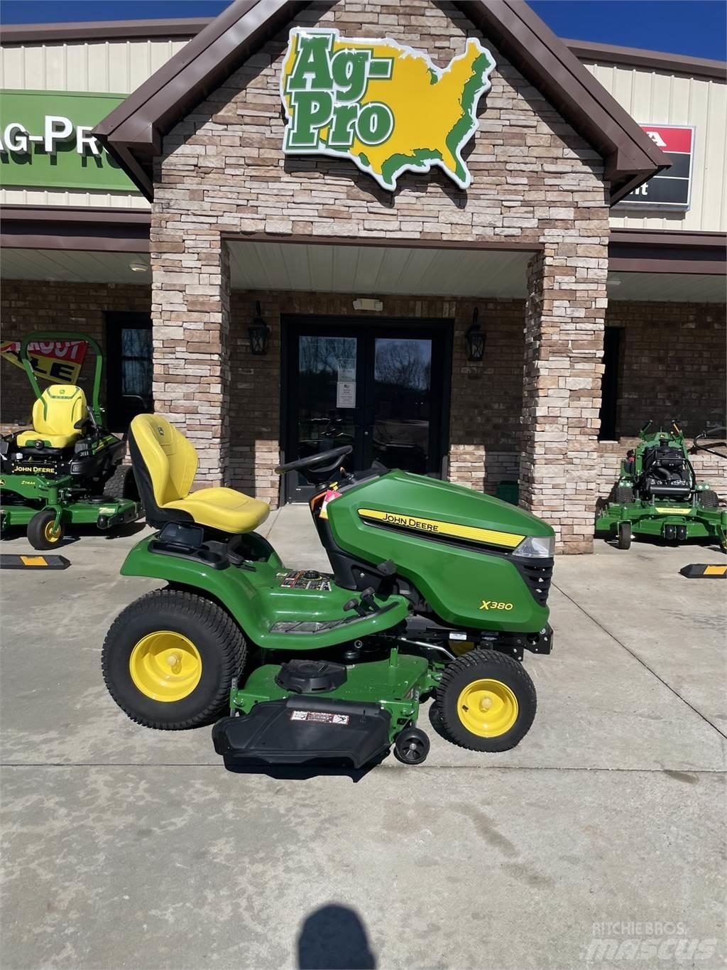 John Deere X380 Коммунальные тракторы