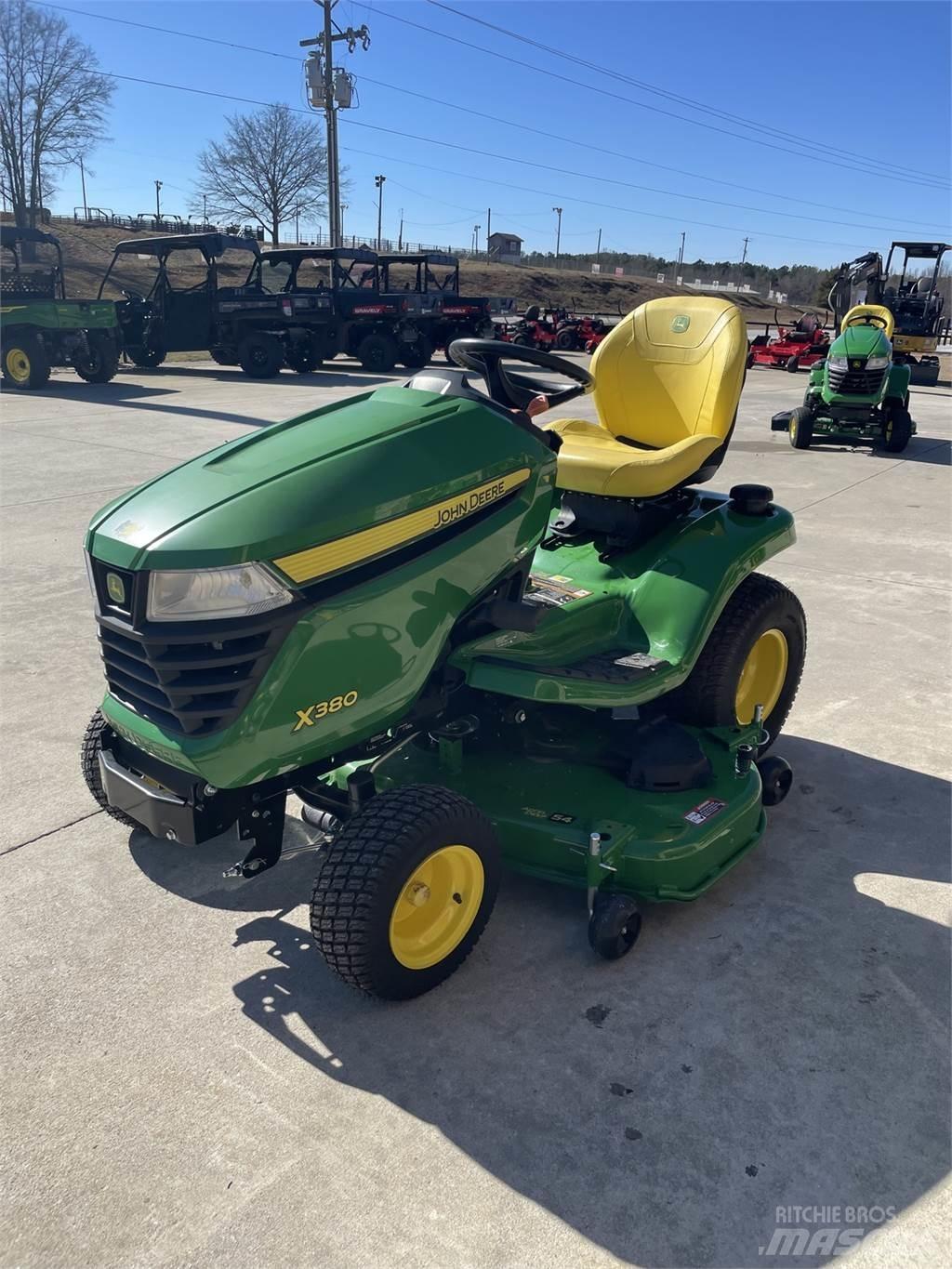 John Deere X380 Коммунальные тракторы