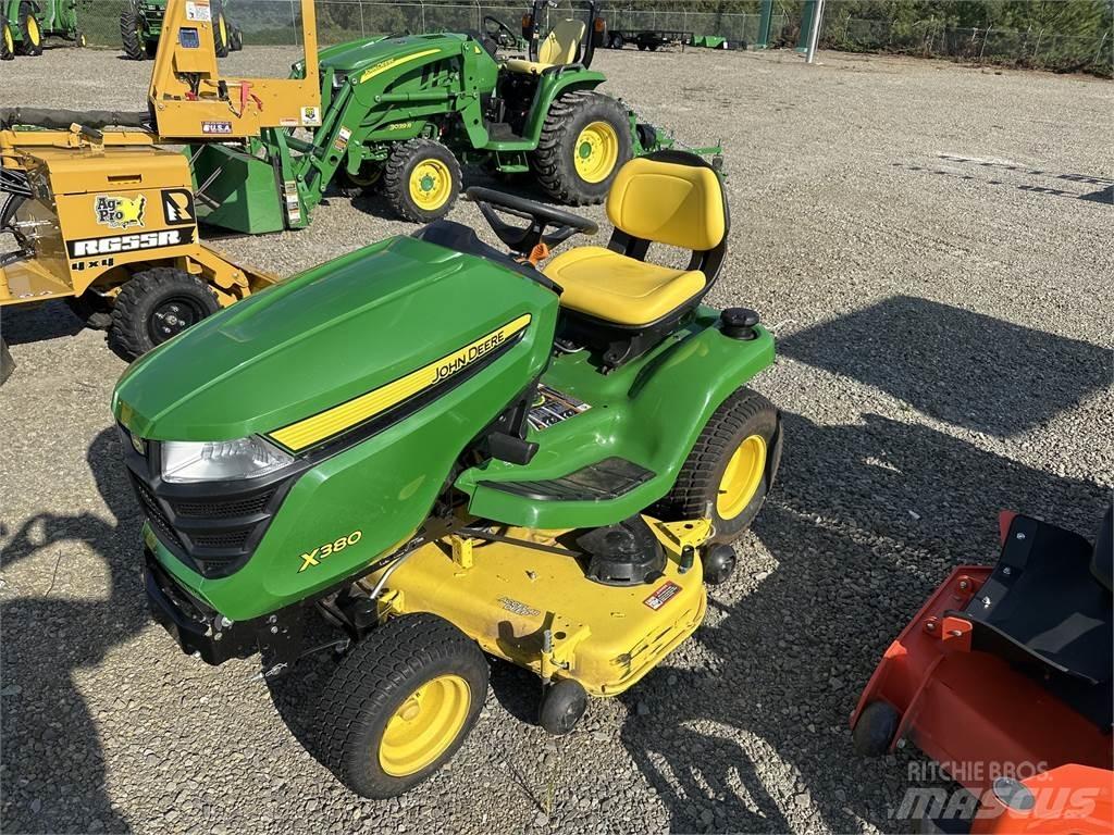 John Deere x380 Коммунальные тракторы