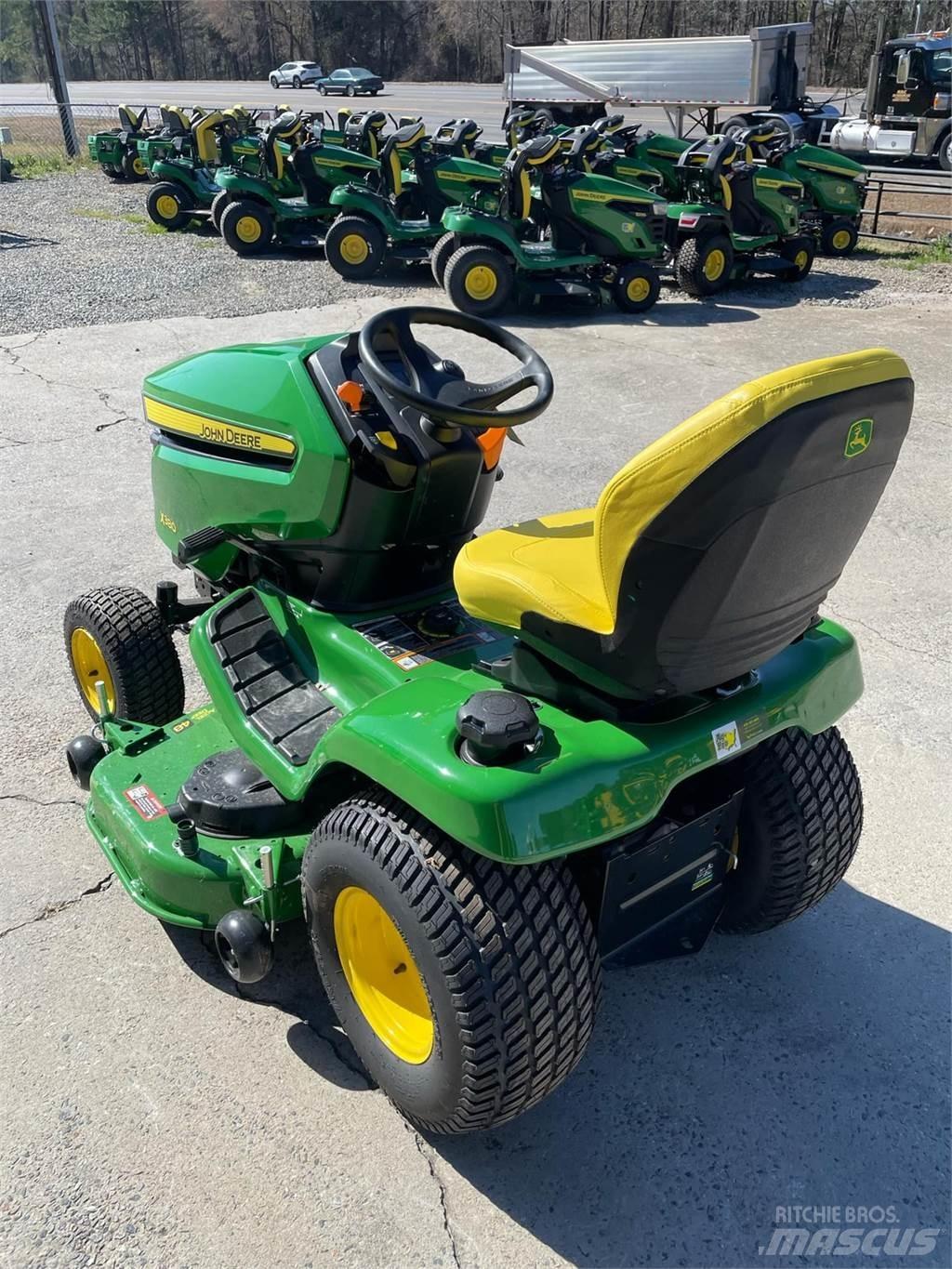 John Deere X380 Коммунальные тракторы