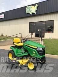 John Deere X380 Коммунальные тракторы