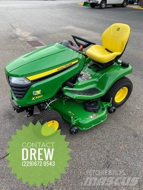 John Deere X380 Коммунальные тракторы