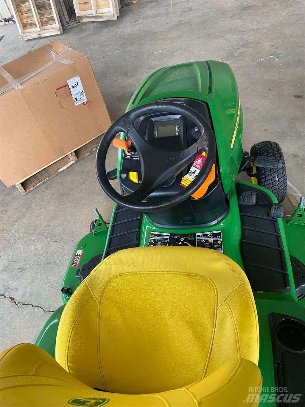 John Deere X380 Коммунальные тракторы
