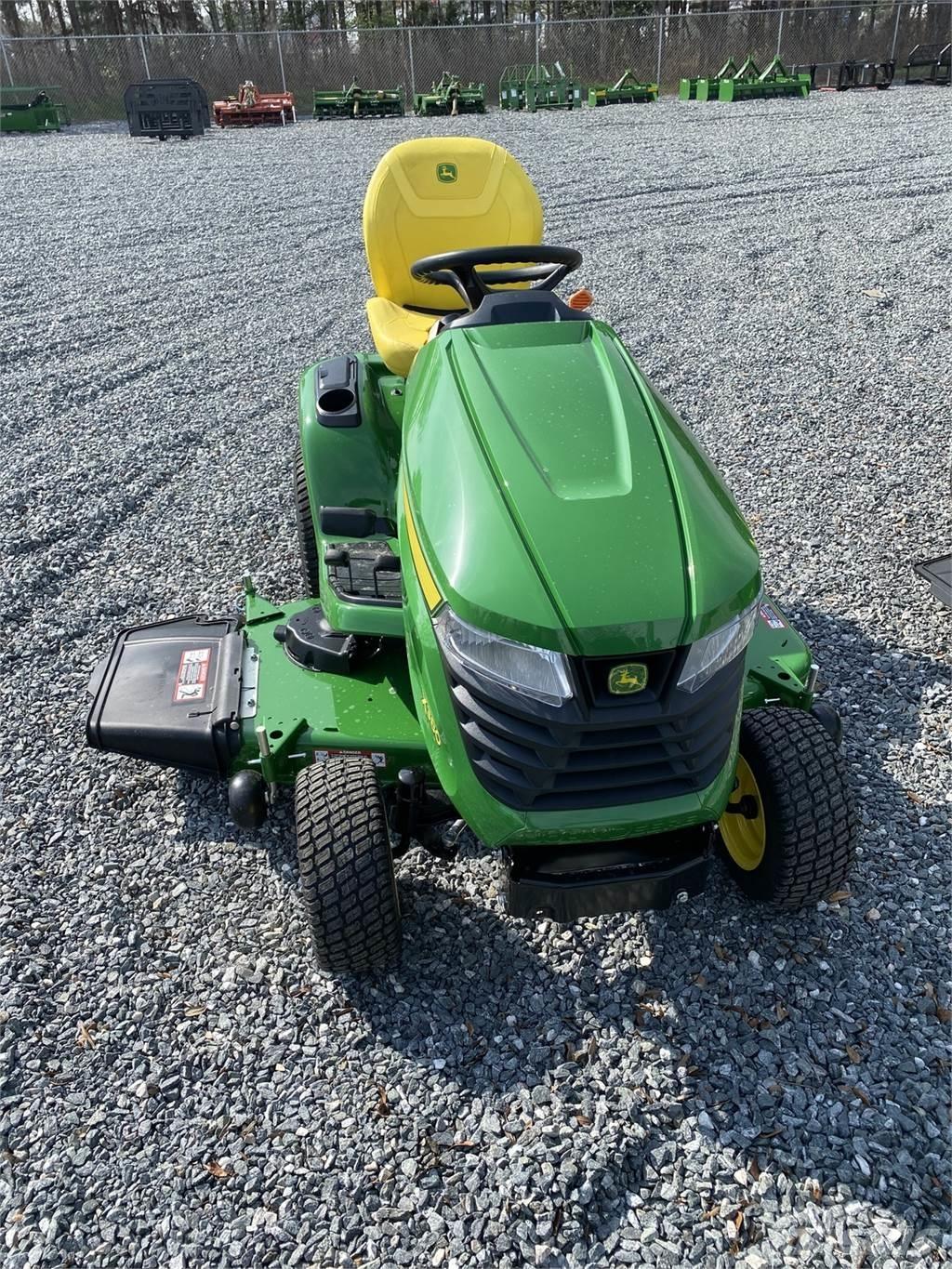 John Deere X380 Коммунальные тракторы