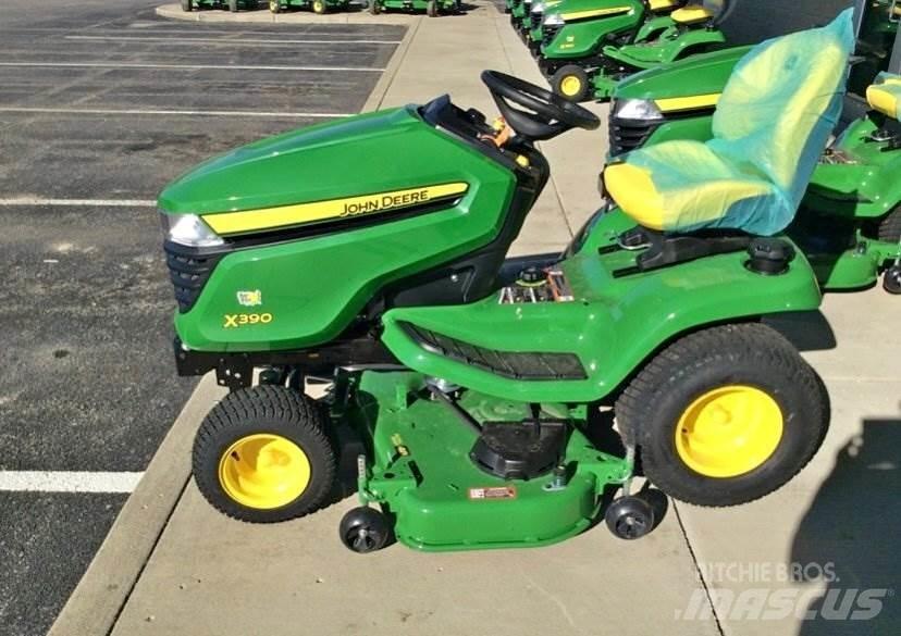 John Deere X390 Коммунальные тракторы