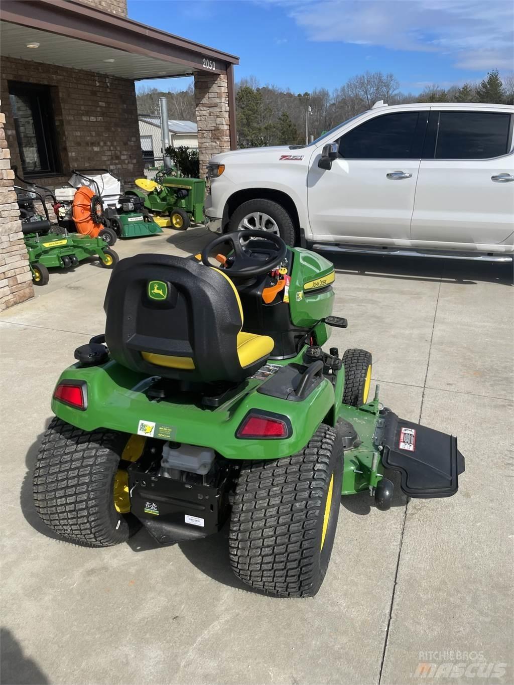 John Deere X570 Коммунальные тракторы