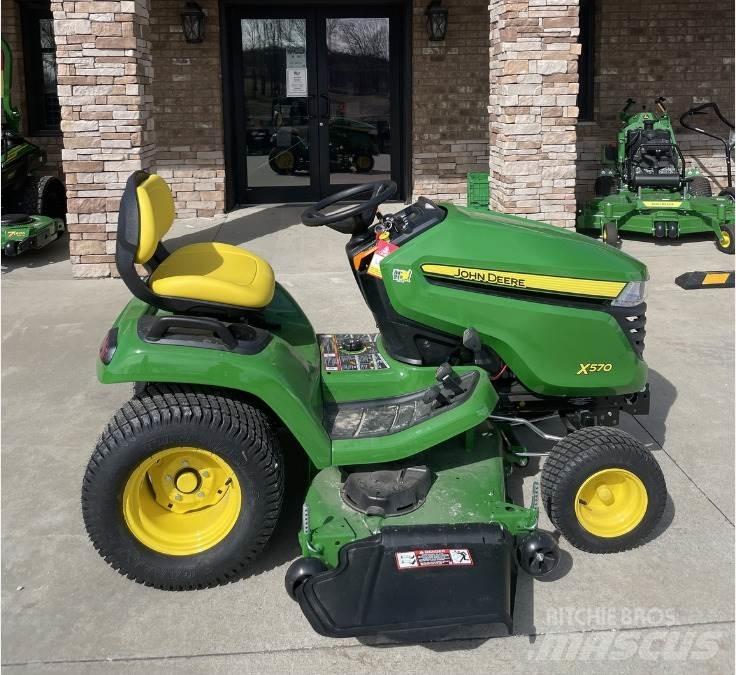 John Deere X570 Коммунальные тракторы