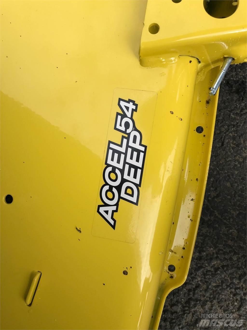 John Deere X570 Коммунальные тракторы