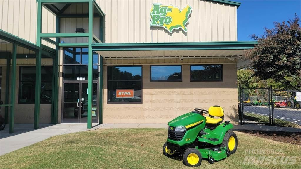 John Deere X570 Коммунальные тракторы