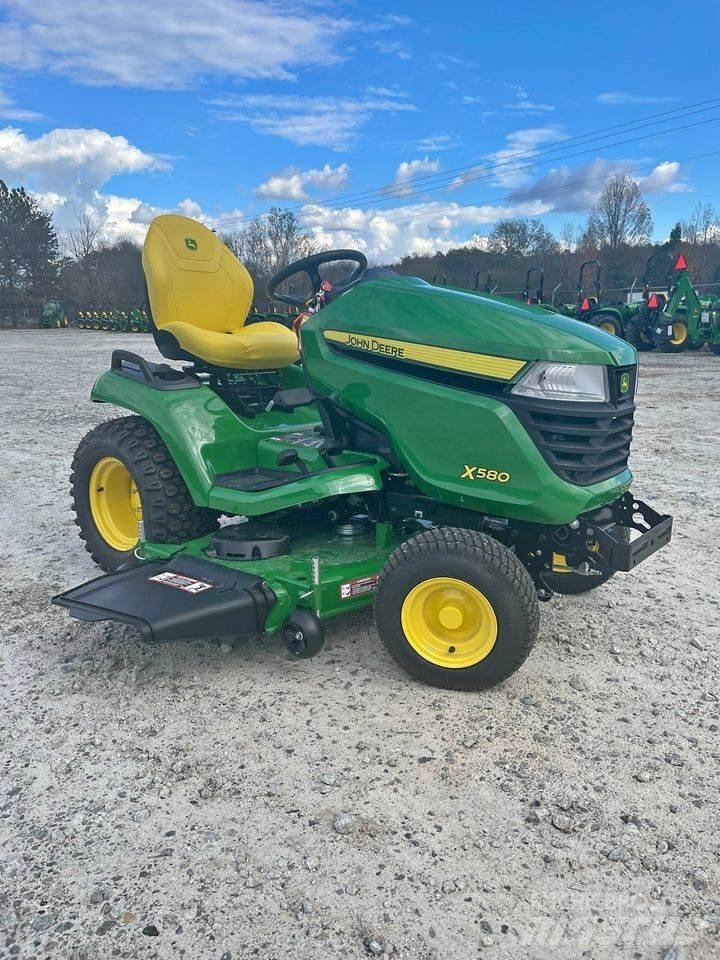 John Deere X580 Коммунальные тракторы