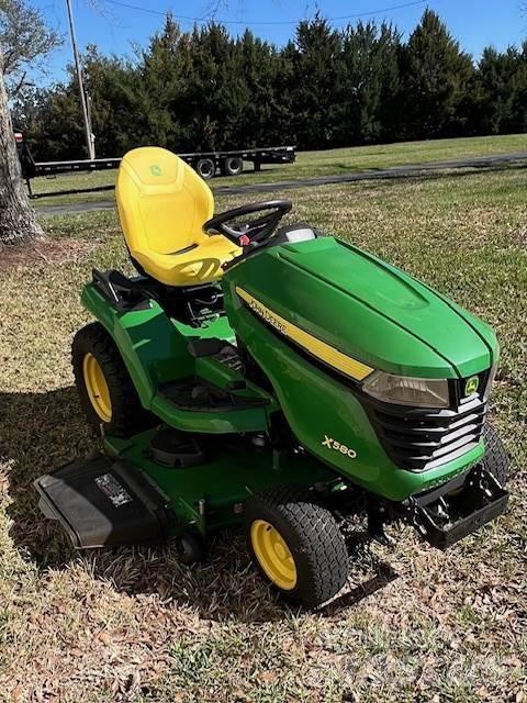 John Deere X580 Коммунальные тракторы