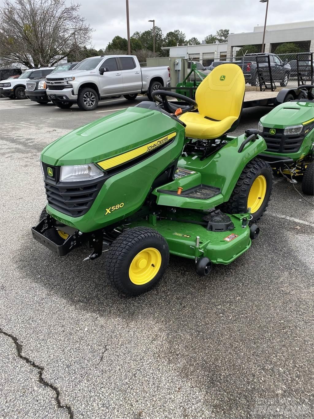 John Deere X580 Коммунальные тракторы
