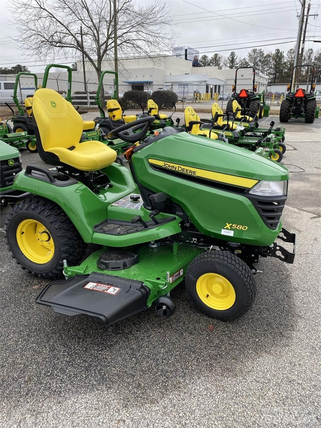 John Deere X580 Коммунальные тракторы