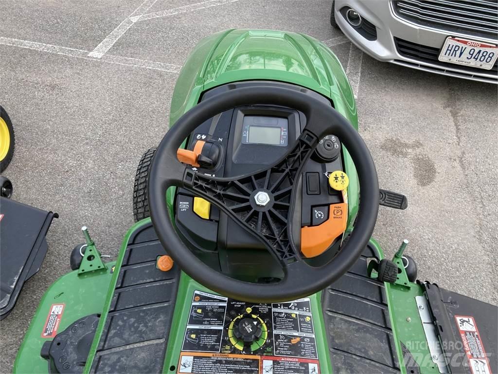 John Deere X580 Коммунальные тракторы