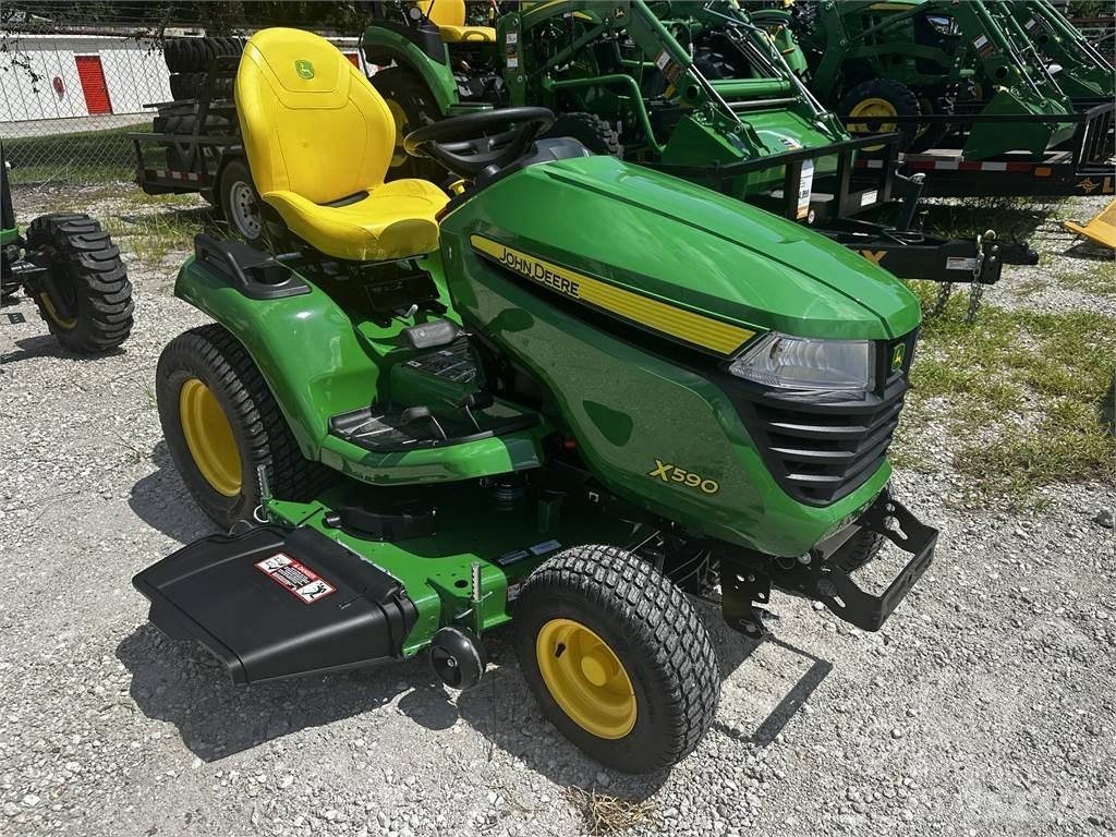 John Deere X590 Коммунальные тракторы
