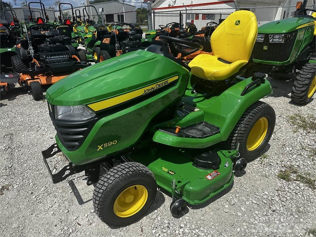 John Deere X590 Коммунальные тракторы