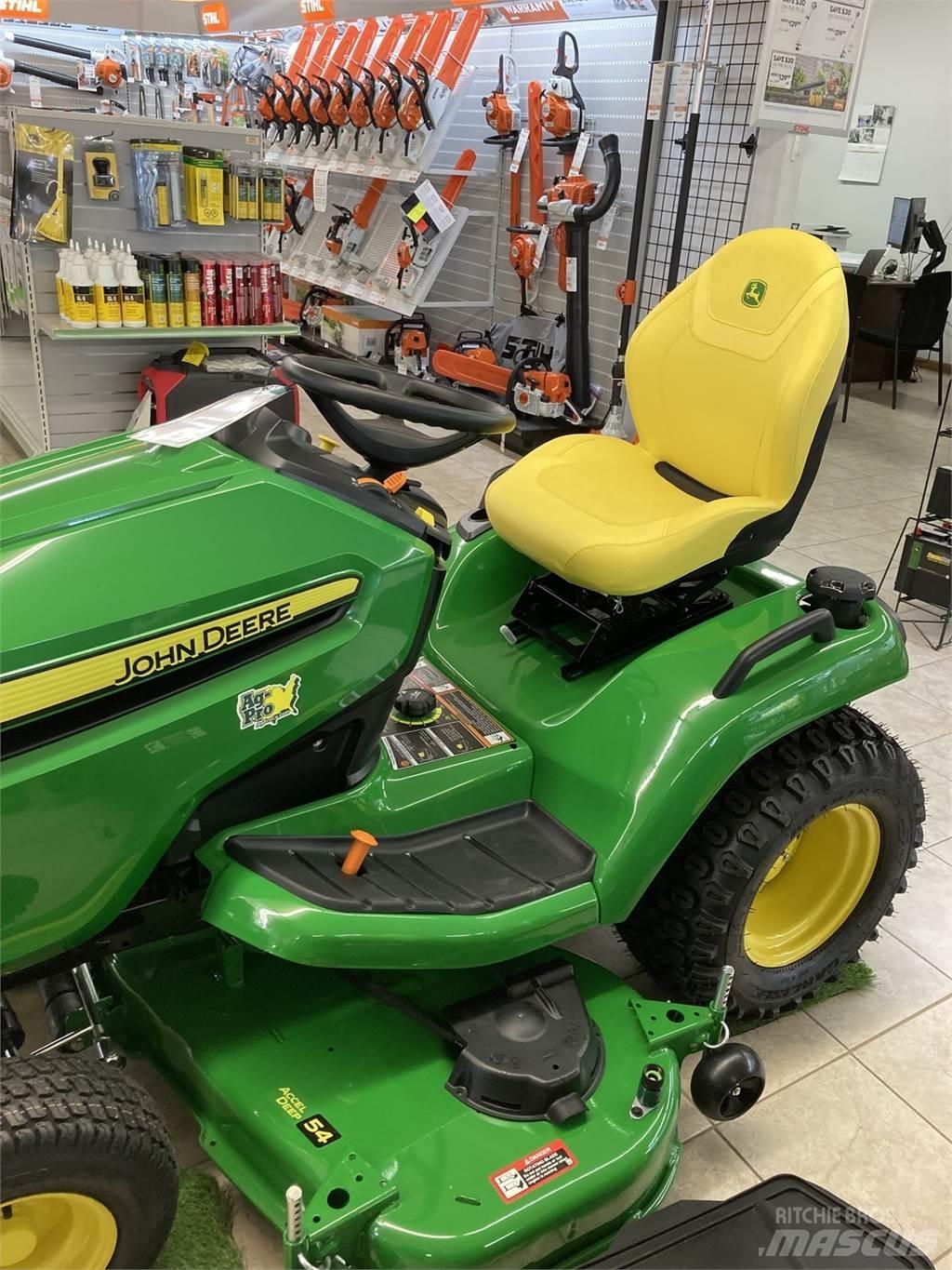 John Deere X590 Коммунальные тракторы