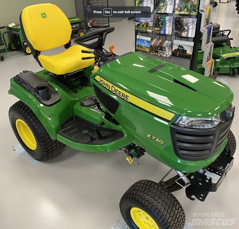 John Deere X730 Коммунальные тракторы
