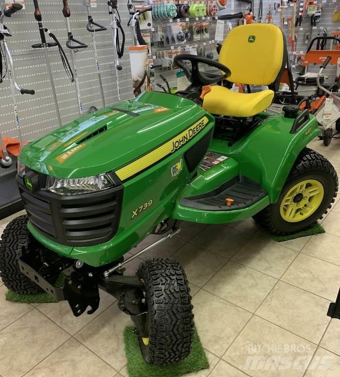 John Deere X739 Коммунальные тракторы