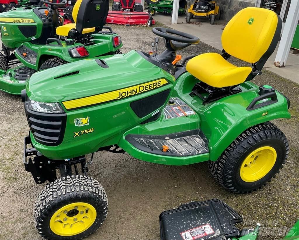 John Deere X758 Коммунальные тракторы