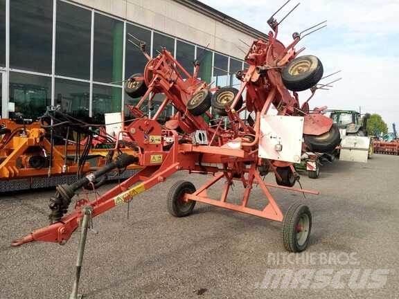 Kuhn GF 7702 Грабли-ворошилки