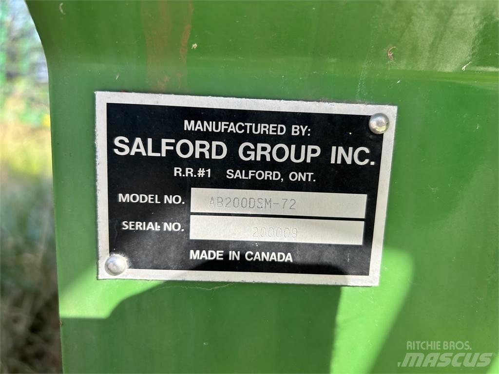 Salford 6700 Прицепные опрыскиватели