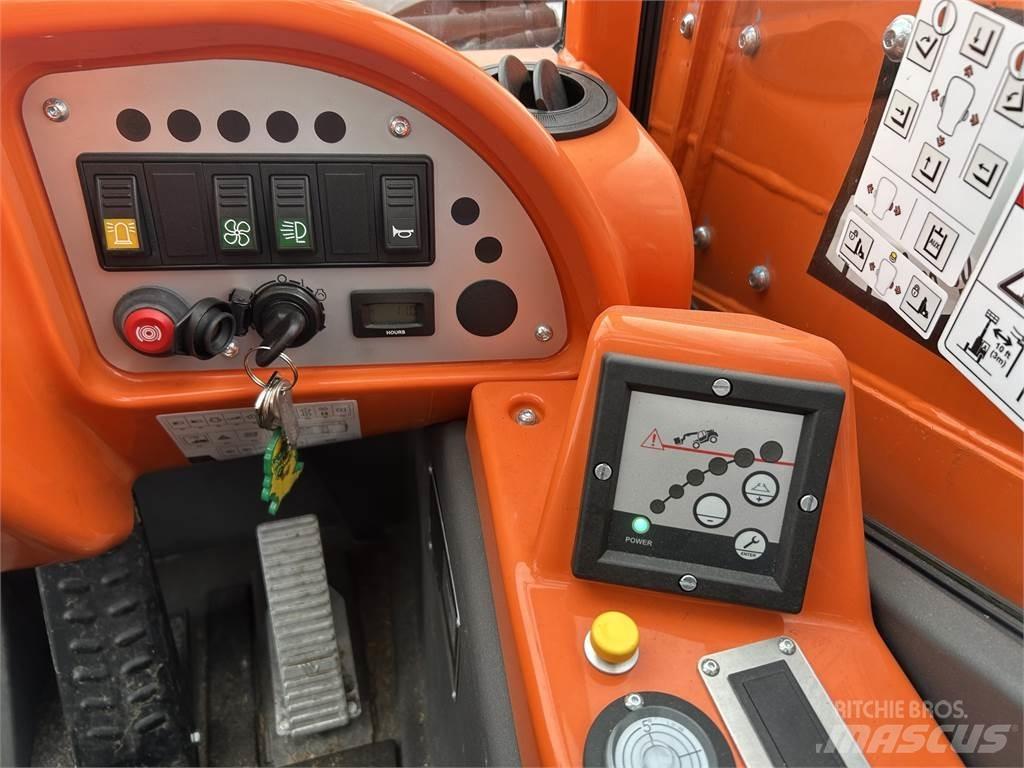 SkyTrak 3013 Телескопические погрузчики