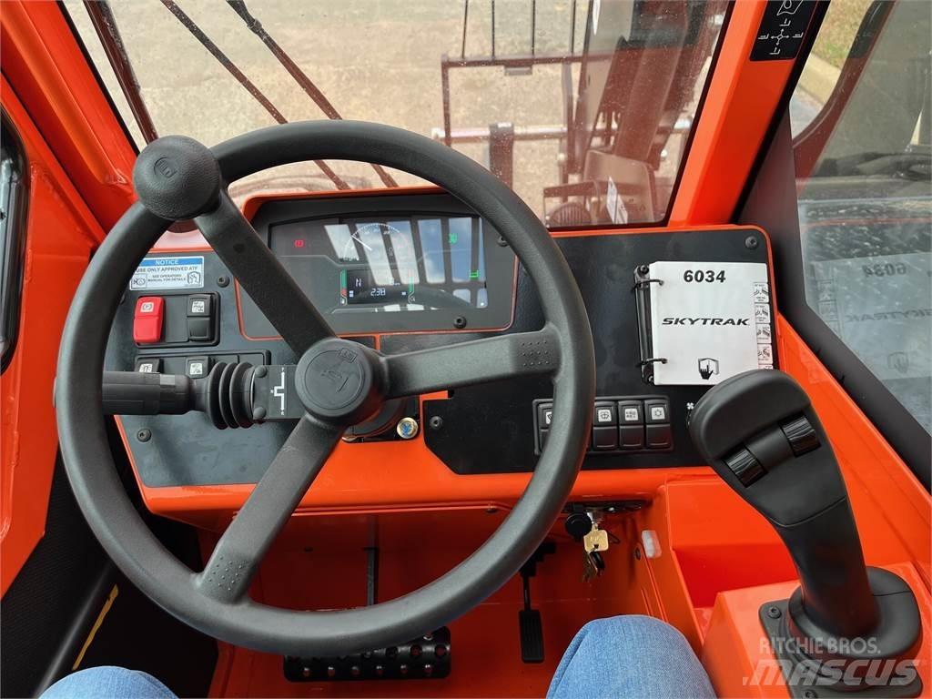 SkyTrak 6034 Телескопические погрузчики