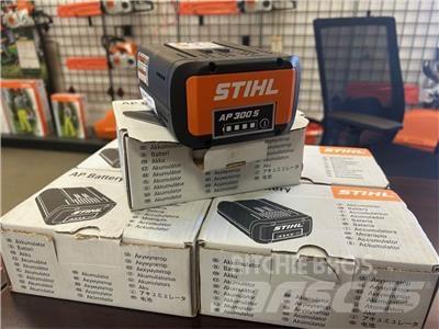 Stihl AP300S Гольф-кары
