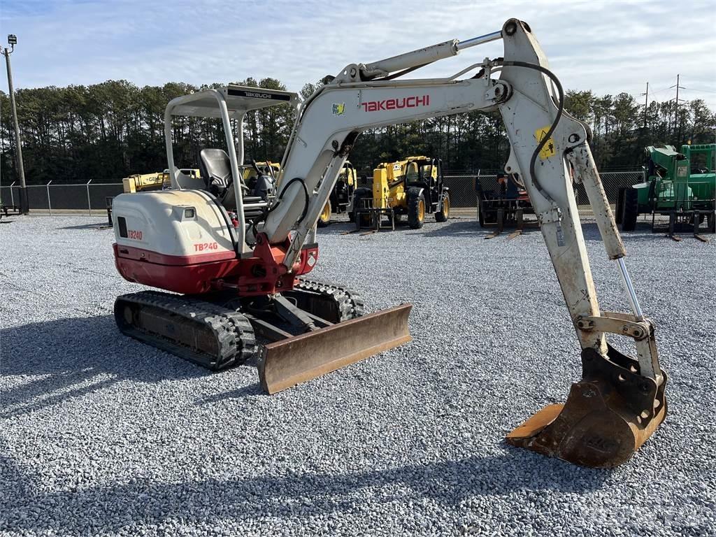 Takeuchi TB240 Гусеничные экскаваторы