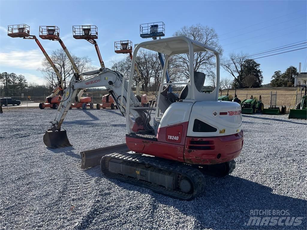 Takeuchi TB240 Мини-экскаваторы