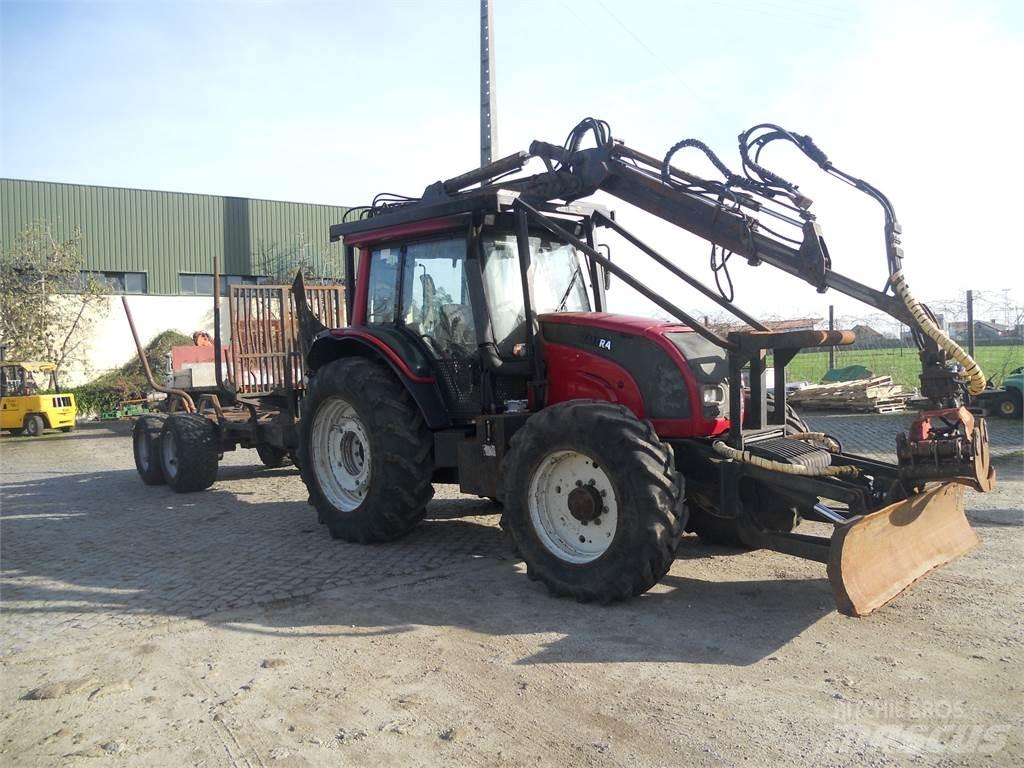 Valtra N121 Лесопогрузочные краны