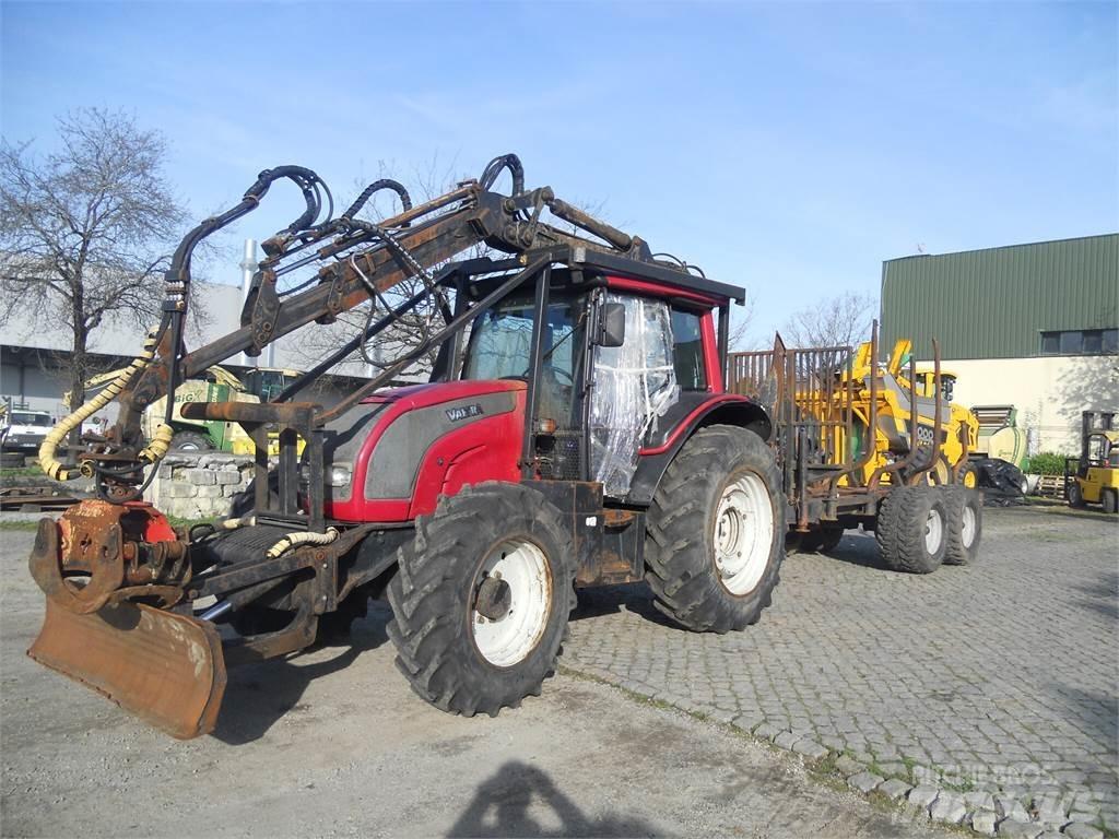 Valtra N121 Лесопогрузочные краны