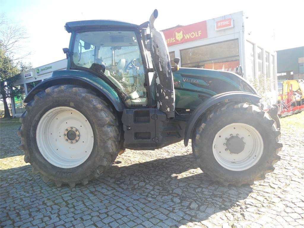 Valtra T174 Трактора