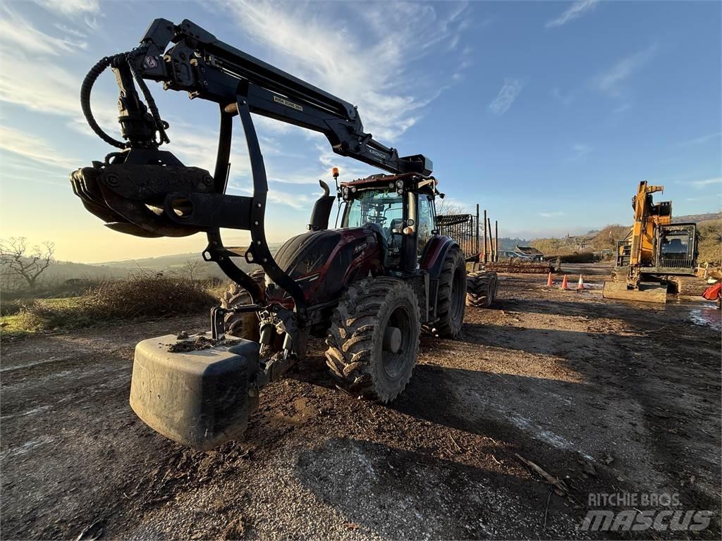 Valtra T174 Форвардеры