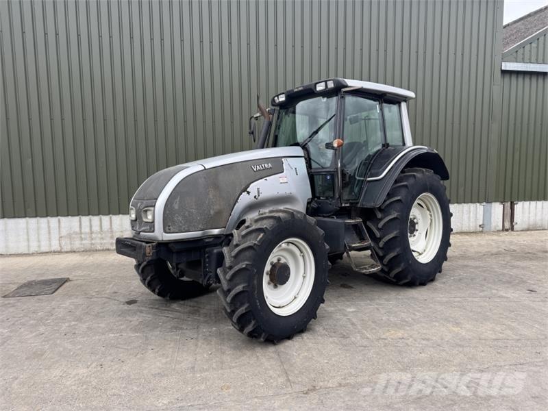 Valtra T 121 Трактора